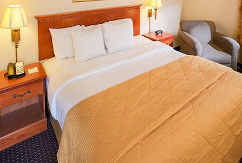 Red Roof Inn & Suites Galloway Exterior photo